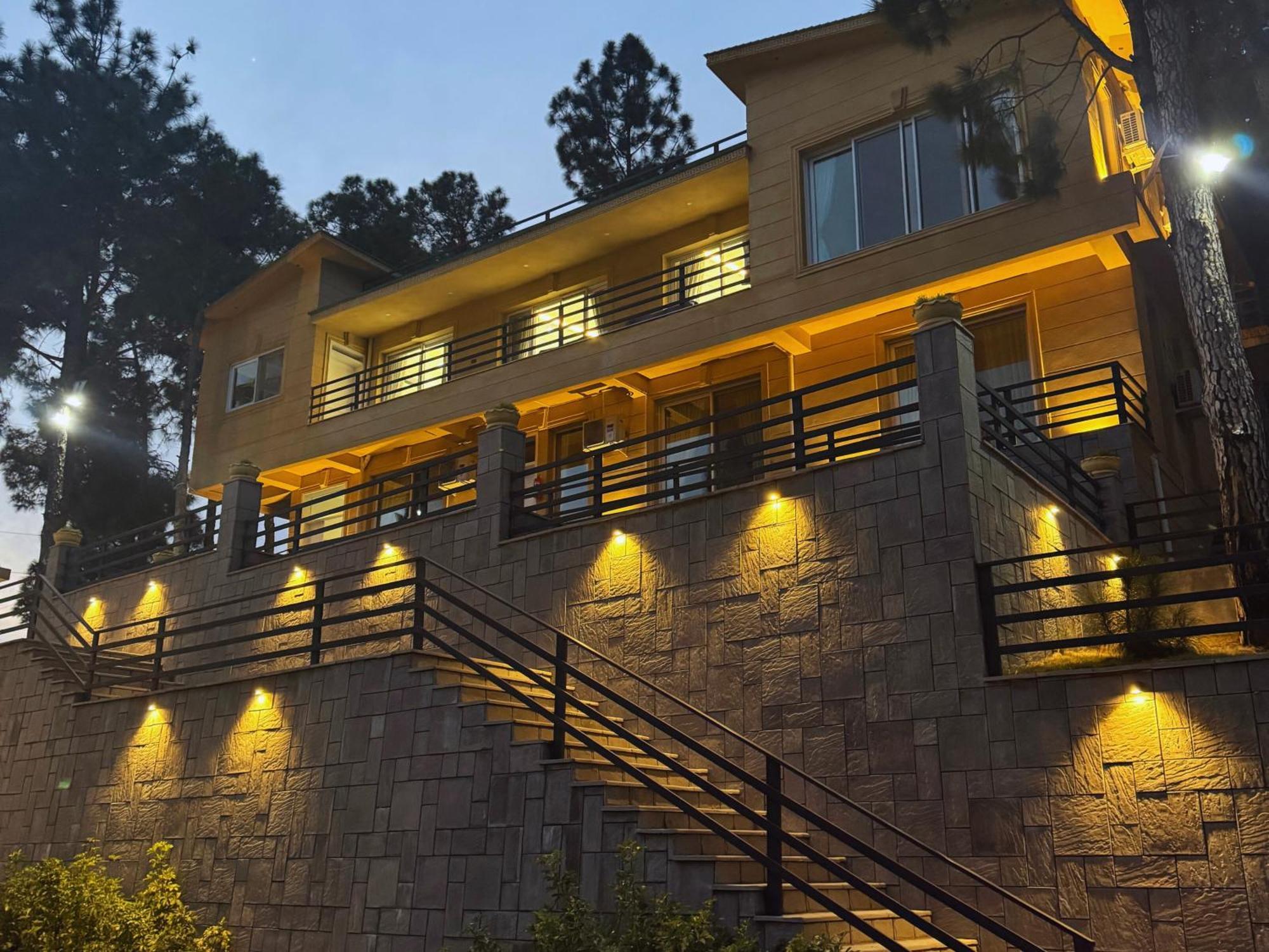 Hidden Hills Hotel & Resort Mansehra Eksteriør bilde