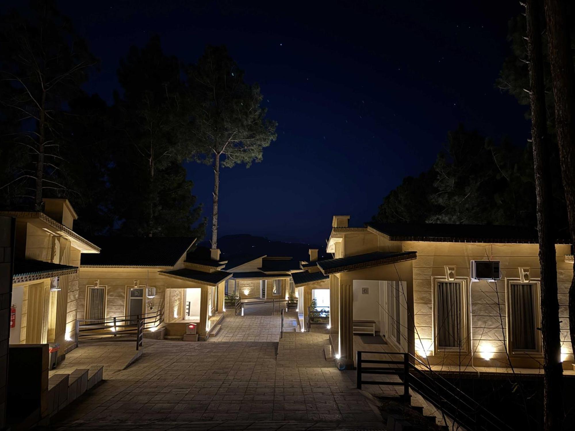Hidden Hills Hotel & Resort Mansehra Eksteriør bilde