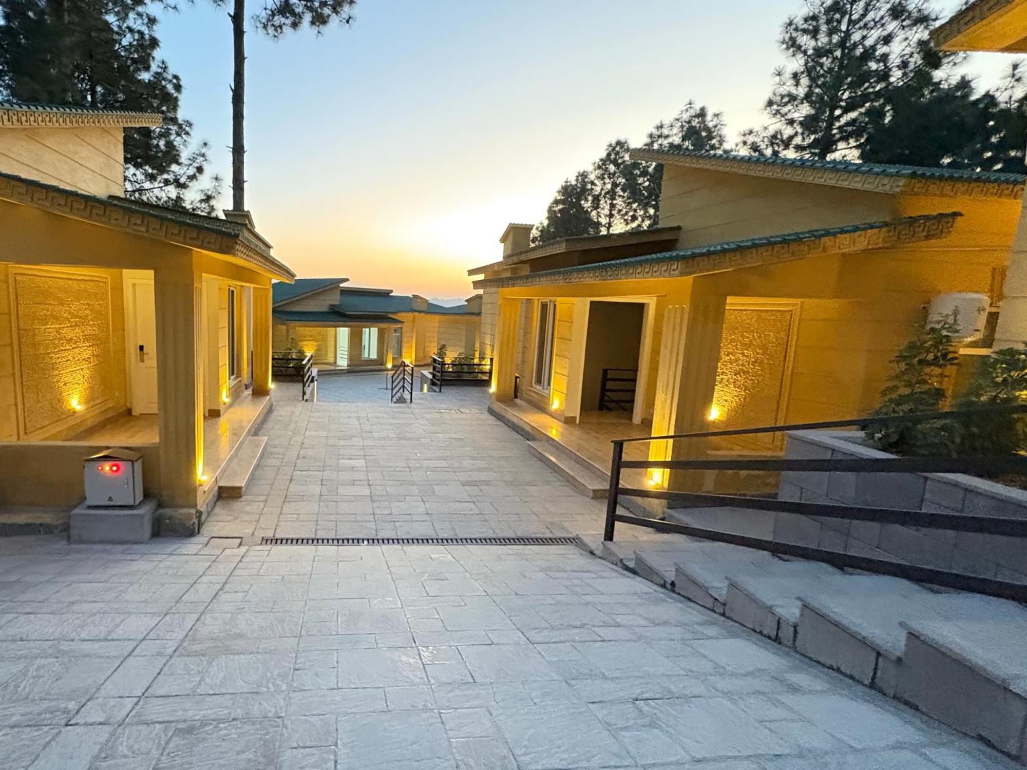 Hidden Hills Hotel & Resort Mansehra Eksteriør bilde